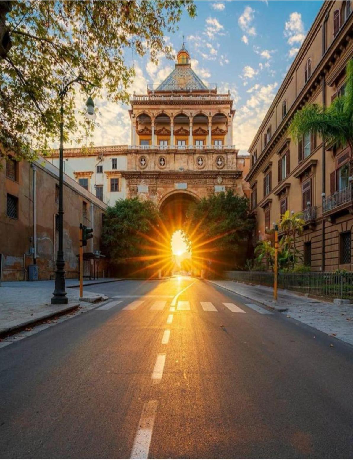 Hola Cathedral House Cadorna Apartment Palermo Exterior foto
